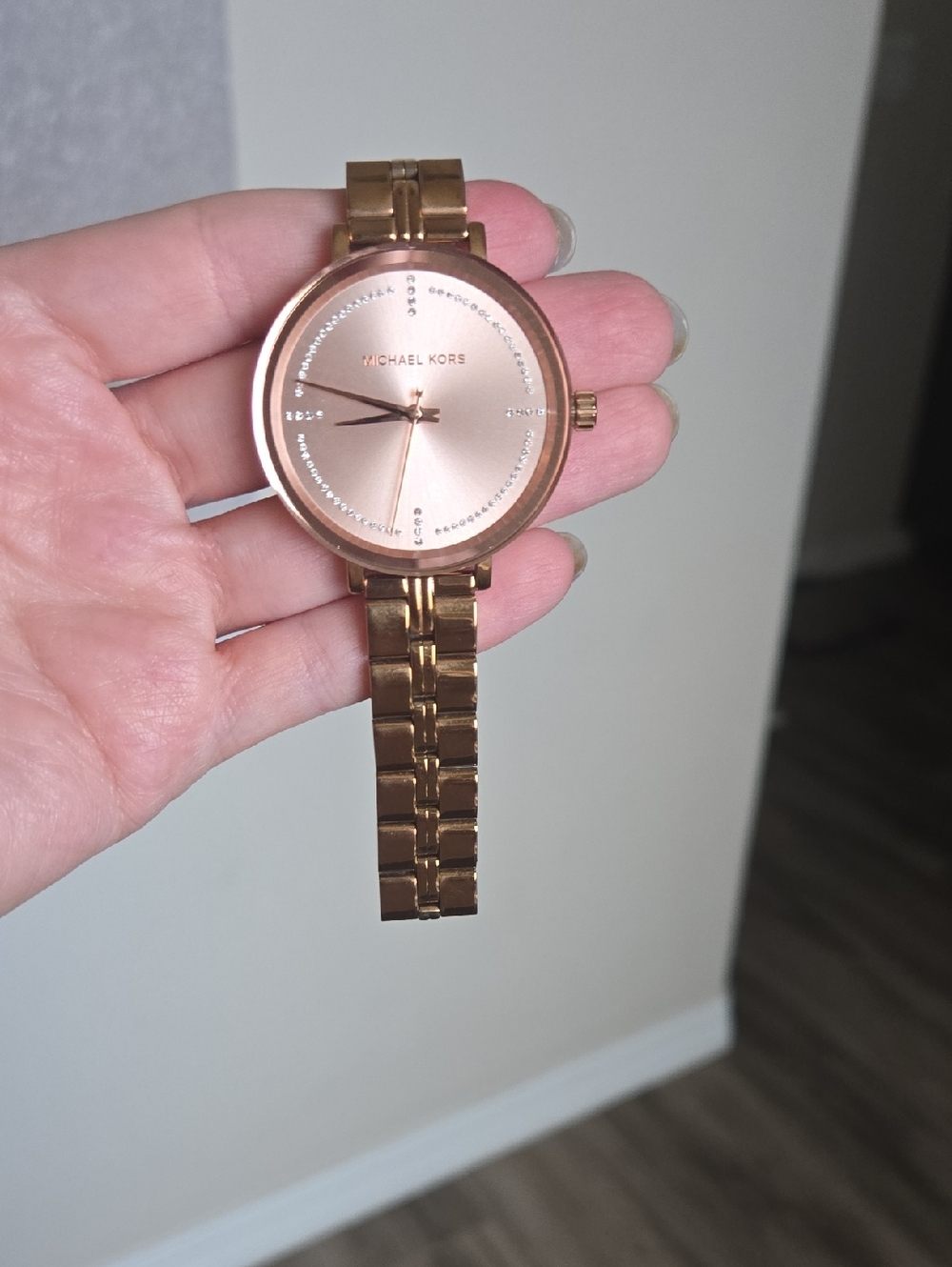 Michael Kors Rose Gold Tone Round Dial Bracelet Watch, Has Box & Extra Links - Picture 2 of 10